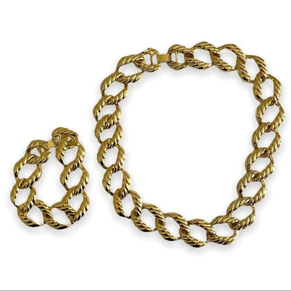 Gold Tone Large Intertwined Chain Necklace and Bracelet Set - Picture 2 of 11